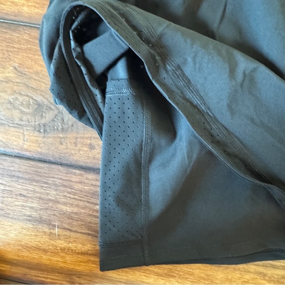 Spanx Get Moving 2-in-1 Short NWT Size L - Picture 8 of 8